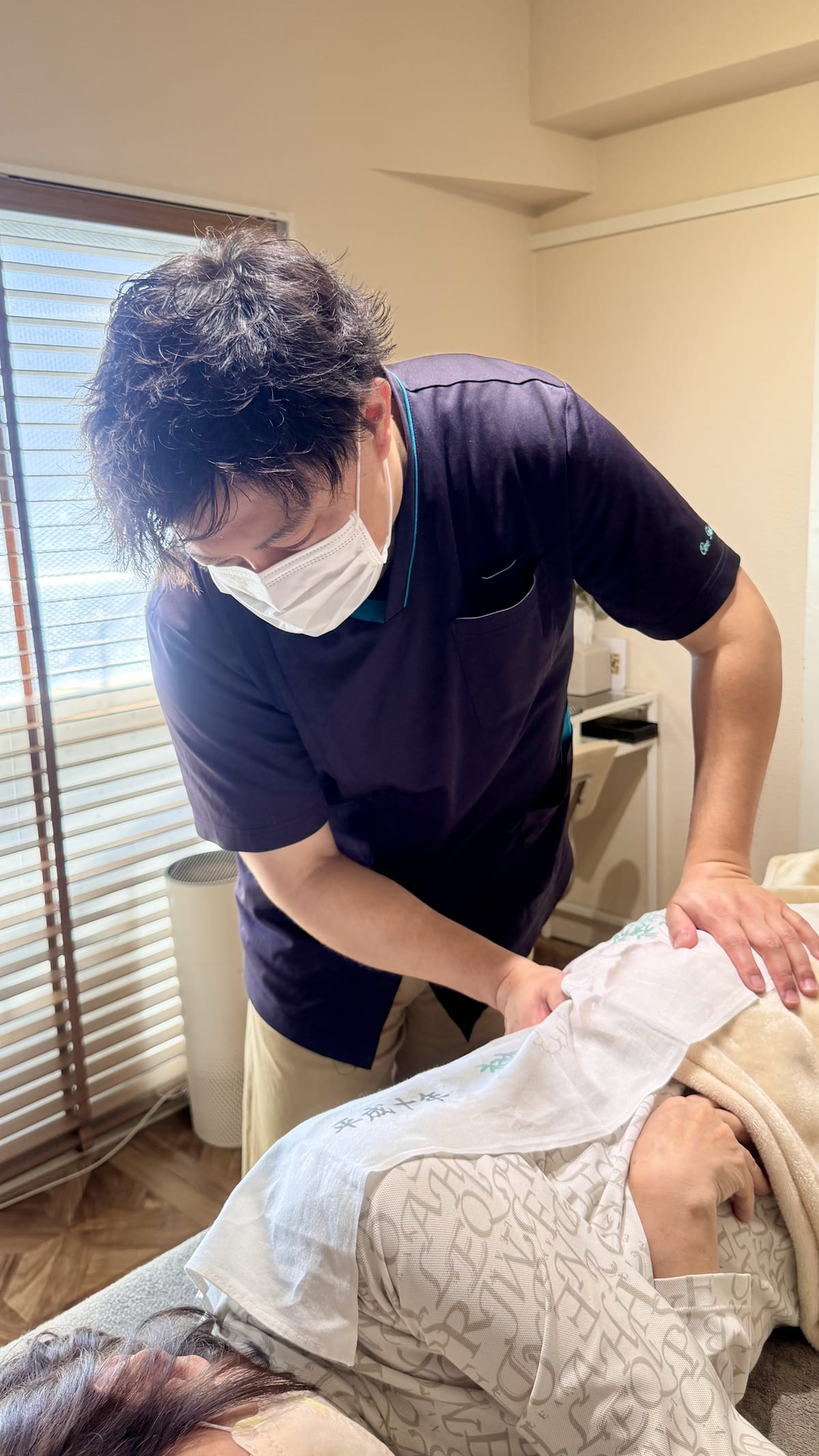 鍼灸・マッサージの施術風景